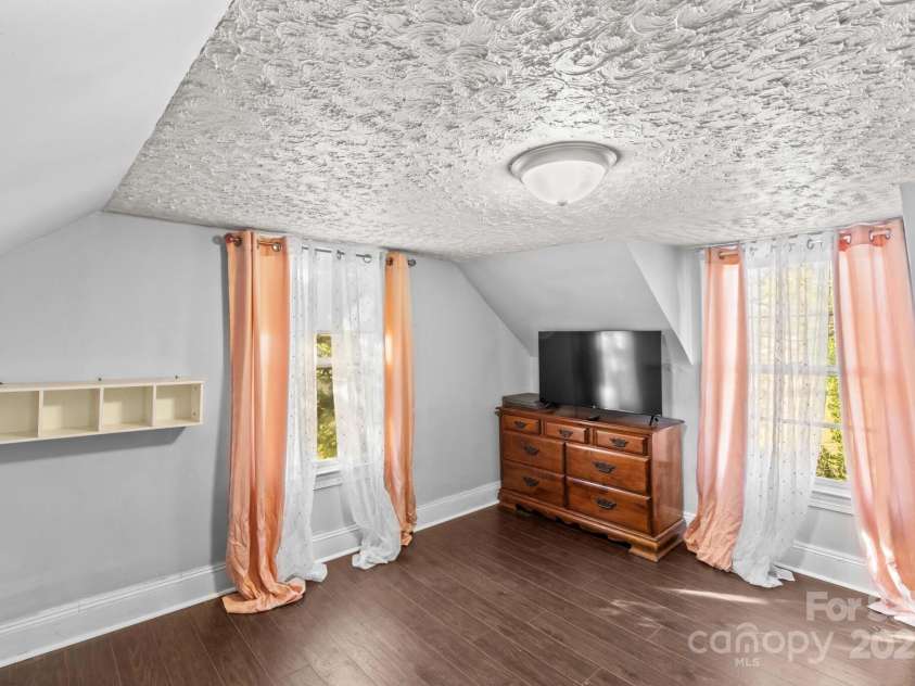 131 Loop Street, Mocksville, NC 27028.  MLS# CAR4325001, YatesRealty ID 3058. 