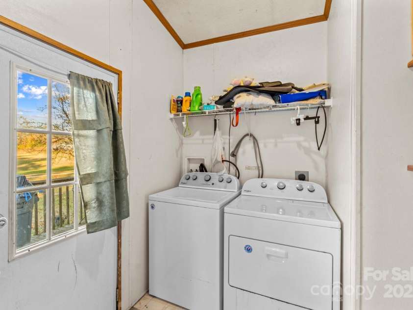 131 Loop Street, Mocksville, NC 27028.  MLS# CAR4325001, YatesRealty ID 3058. 