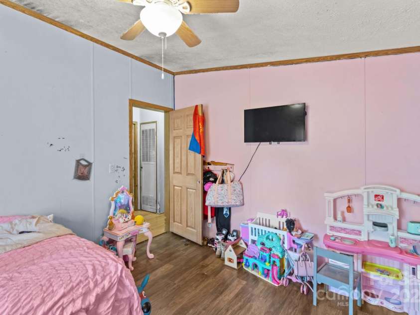 131 Loop Street, Mocksville, NC 27028.  MLS# CAR4325001, YatesRealty ID 3058. 