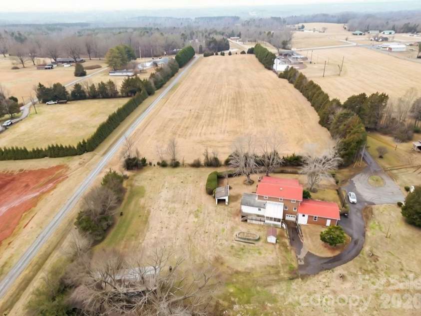 171 Lakey Road, Mocksville, NC 27028.  MLS# CAR4346515, YatesRealty ID 3058. 