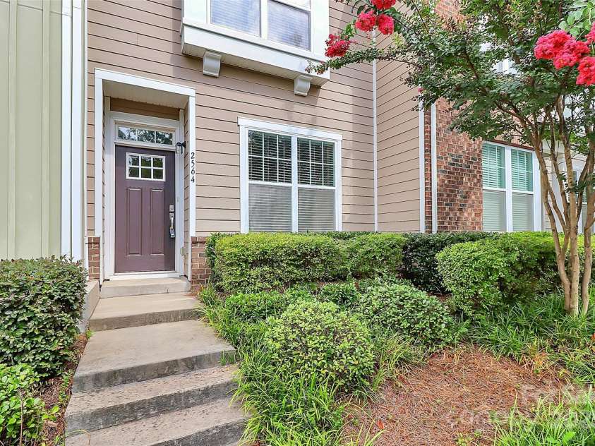 2564 Tranquil Oak Place, Charlotte, NC 28206.  MLS# CAR4289539, YatesRealty ID 30580. 