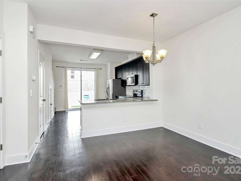 2564 Tranquil Oak Place, Charlotte, NC 28206.  MLS# CAR4289539, YatesRealty ID 30580. 
