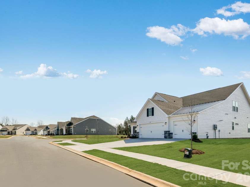 5390 Redbud Road, Lancaster, SC 29720.  MLS# CAR4393793, YatesRealty ID 30580. 