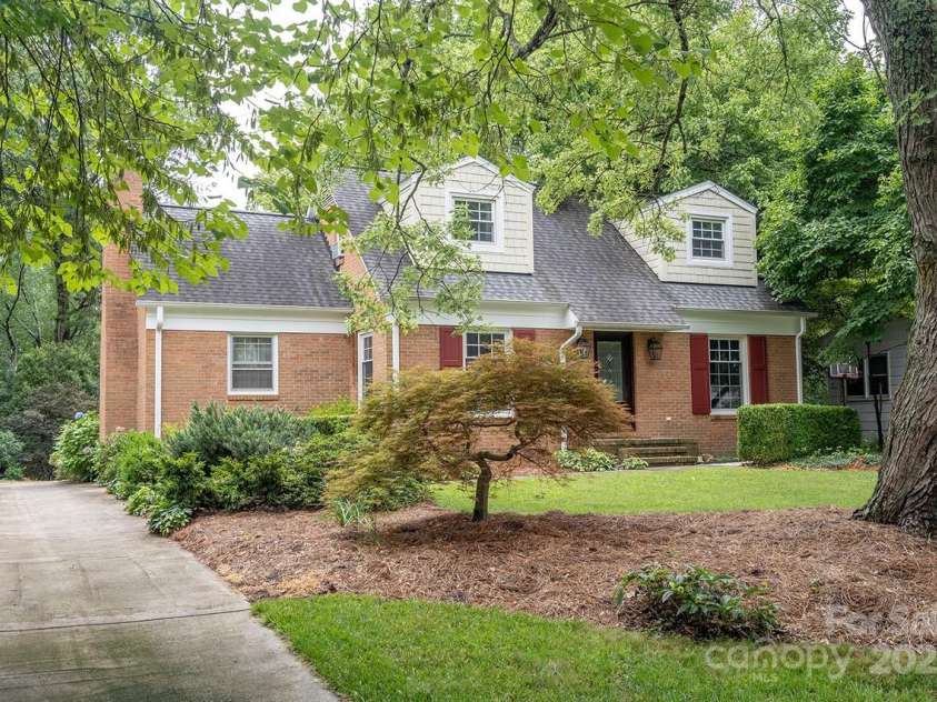 1240 Worcaster Place, Charlotte, NC 28211.  MLS# CAR4289745, YatesRealty ID 30582. 