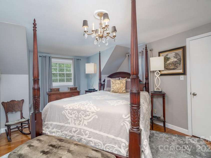 1240 Worcaster Place, Charlotte, NC 28211.  MLS# CAR4289745, YatesRealty ID 30582. 