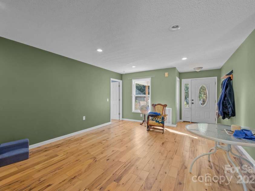 55 Pine Bluff Road, Black Mountain, NC 28792.  MLS# CAR4289403, YatesRealty ID 30583. 