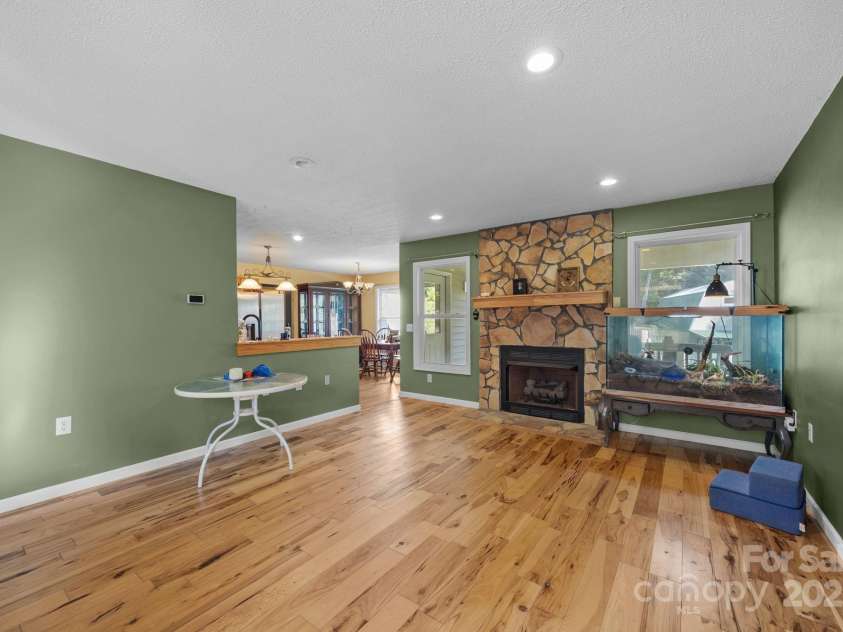 55 Pine Bluff Road, Black Mountain, NC 28792.  MLS# CAR4289403, YatesRealty ID 30583. 