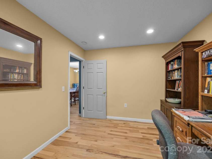 55 Pine Bluff Road, Black Mountain, NC 28792.  MLS# CAR4289403, YatesRealty ID 30583. 