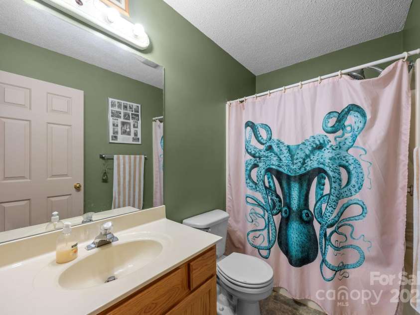 55 Pine Bluff Road, Black Mountain, NC 28792.  MLS# CAR4289403, YatesRealty ID 30583. 