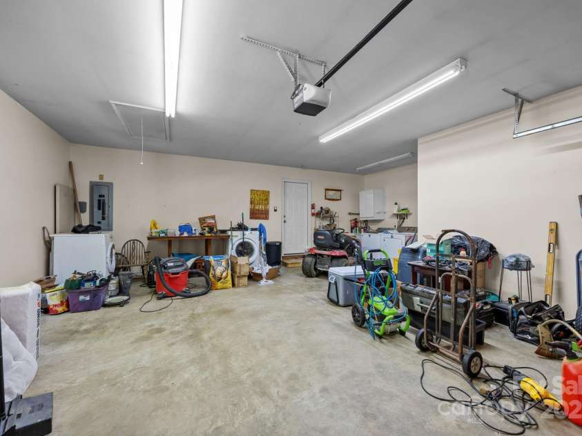 55 Pine Bluff Road, Black Mountain, NC 28792.  MLS# CAR4289403, YatesRealty ID 30583. 