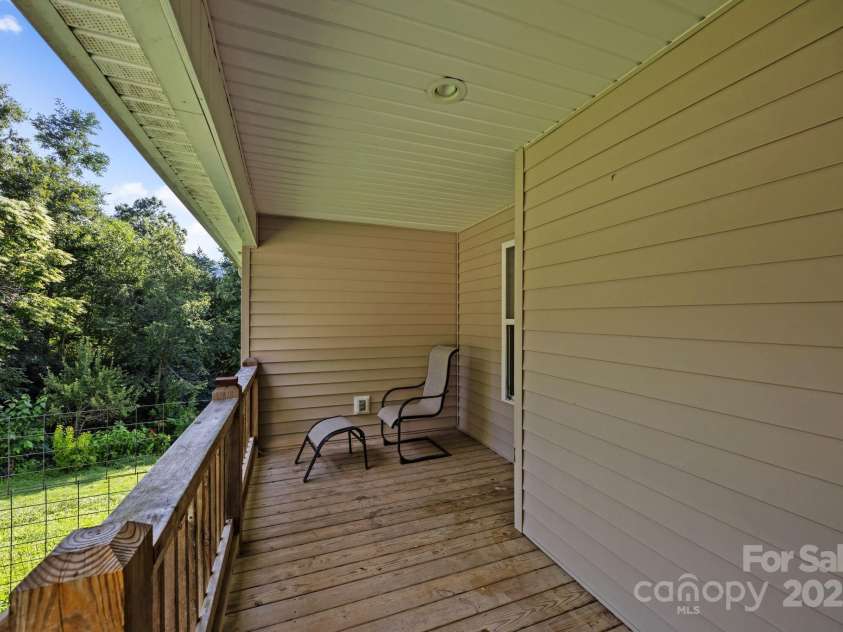 55 Pine Bluff Road, Black Mountain, NC 28792.  MLS# CAR4289403, YatesRealty ID 30583. 