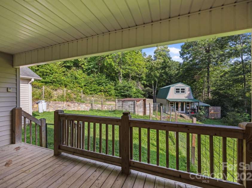 55 Pine Bluff Road, Black Mountain, NC 28792.  MLS# CAR4289403, YatesRealty ID 30583. 