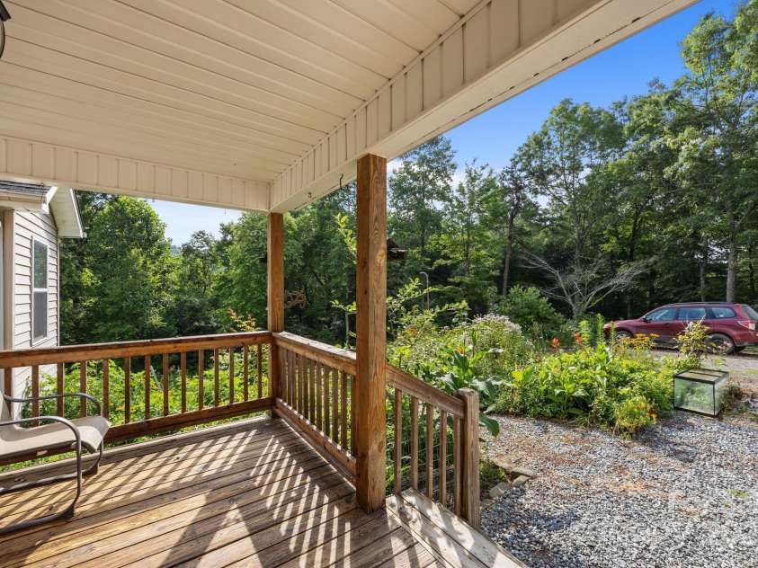 55 Pine Bluff Road, Black Mountain, NC 28792.  MLS# CAR4289403, YatesRealty ID 30583. 