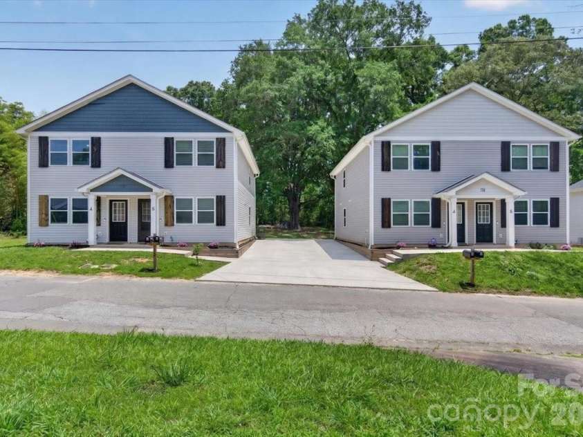 712-714 Evening Shade Lane, Gastonia, NC 28052.  MLS# CAR4393690, YatesRealty ID 30583. 