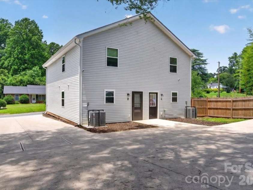712-714 Evening Shade Lane, Gastonia, NC 28052.  MLS# CAR4393690, YatesRealty ID 30583. 