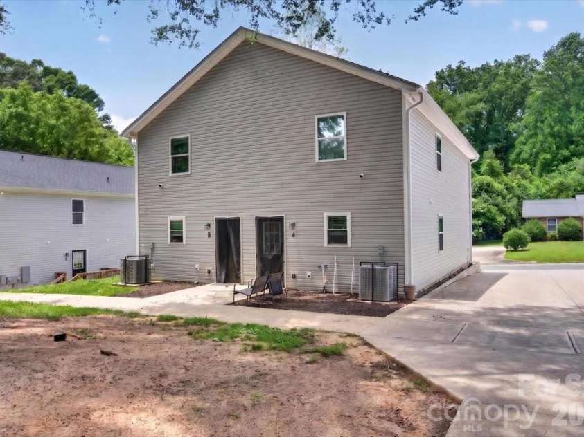712-714 Evening Shade Lane, Gastonia, NC 28052.  MLS# CAR4393690, YatesRealty ID 30583. 