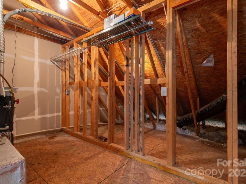 624 Bayou Circle, Clover, SC 29710.  MLS# CAR4289372, YatesRealty ID 30584. 