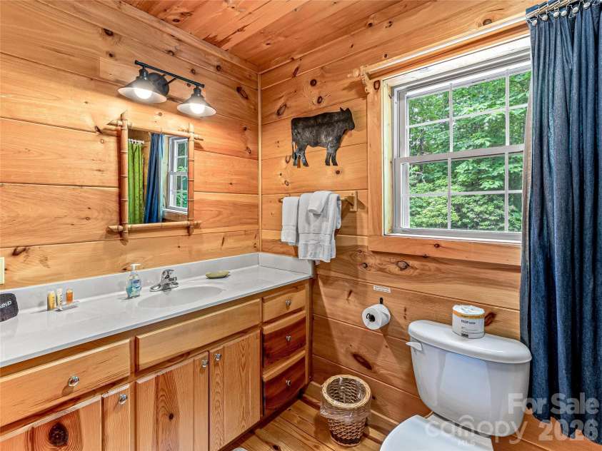 250 Fairway Drive, Lake Toxaway, NC 28747.  MLS# CAR4393346, YatesRealty ID 30586. 