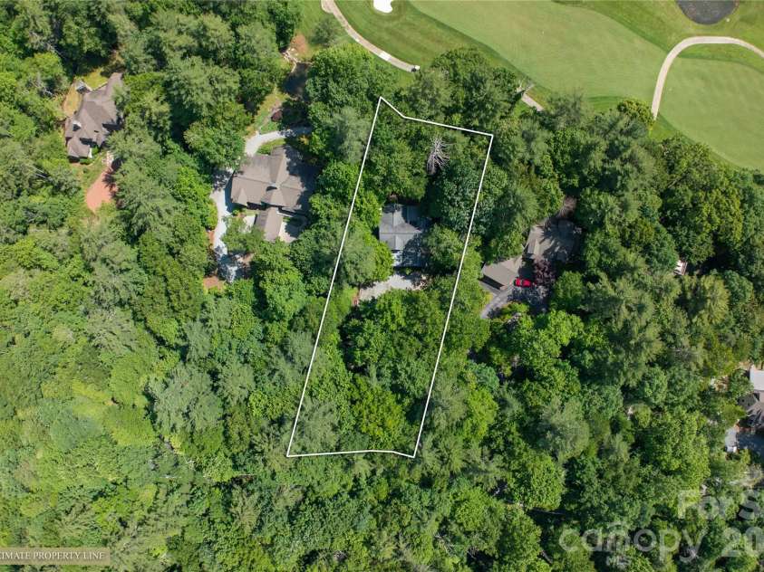 250 Fairway Drive, Lake Toxaway, NC 28747.  MLS# CAR4393346, YatesRealty ID 30586. 