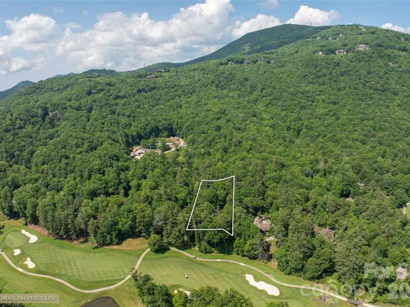 250 Fairway Drive, Lake Toxaway, NC 28747.  MLS# CAR4393346, YatesRealty ID 30586. 