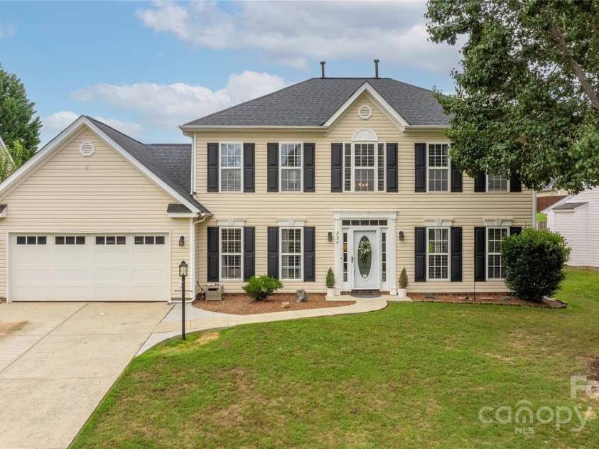 224 Royalton Road, Mooresville, NC 28115.  MLS# CAR4286656, YatesRealty ID 30587. 