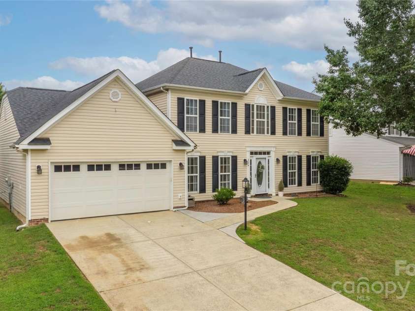 224 Royalton Road, Mooresville, NC 28115.  MLS# CAR4286656, YatesRealty ID 30587. 