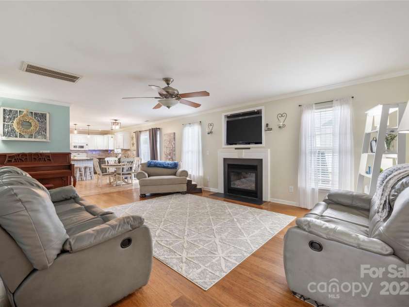 224 Royalton Road, Mooresville, NC 28115.  MLS# CAR4286656, YatesRealty ID 30587. 