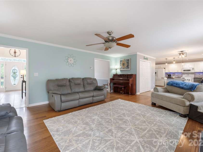 224 Royalton Road, Mooresville, NC 28115.  MLS# CAR4286656, YatesRealty ID 30587. 