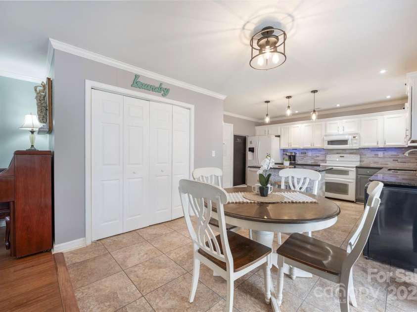 224 Royalton Road, Mooresville, NC 28115.  MLS# CAR4286656, YatesRealty ID 30587. 