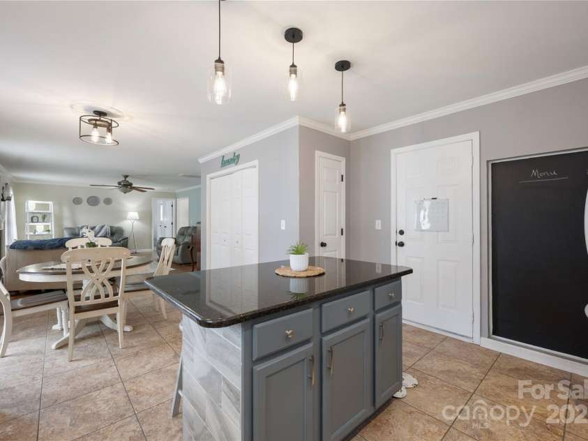 224 Royalton Road, Mooresville, NC 28115.  MLS# CAR4286656, YatesRealty ID 30587. 