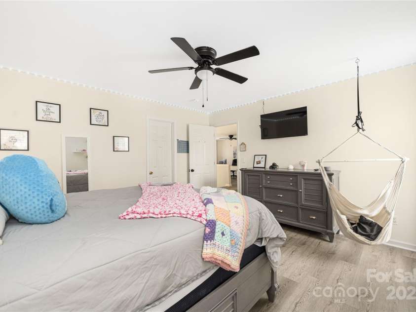 224 Royalton Road, Mooresville, NC 28115.  MLS# CAR4286656, YatesRealty ID 30587. 