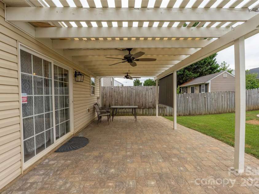 224 Royalton Road, Mooresville, NC 28115.  MLS# CAR4286656, YatesRealty ID 30587. 