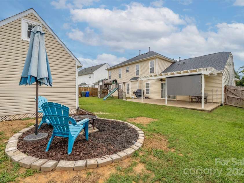 224 Royalton Road, Mooresville, NC 28115.  MLS# CAR4286656, YatesRealty ID 30587. 