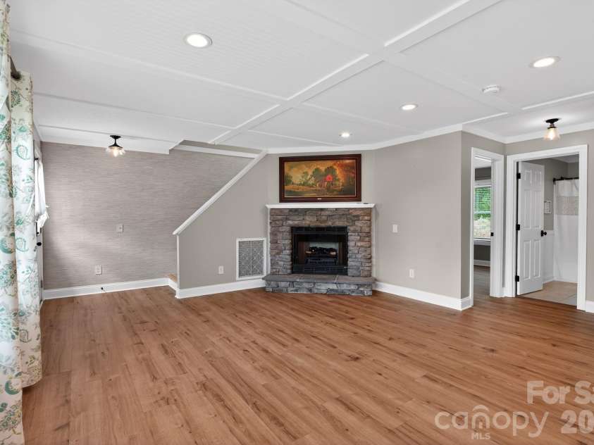 577 Redwood Road, Rock Hill, SC 29730.  MLS# CAR4393106, YatesRealty ID 30587. 
