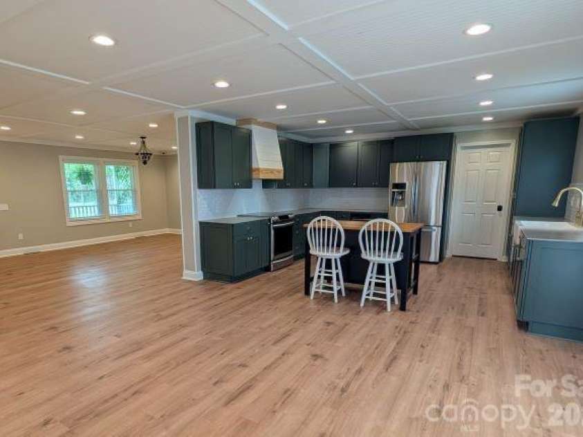 577 Redwood Road, Rock Hill, SC 29730.  MLS# CAR4393106, YatesRealty ID 30587. 