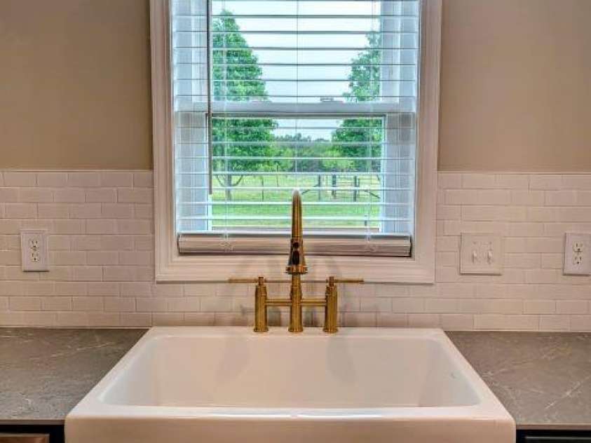 577 Redwood Road, Rock Hill, SC 29730.  MLS# CAR4393106, YatesRealty ID 30587. 