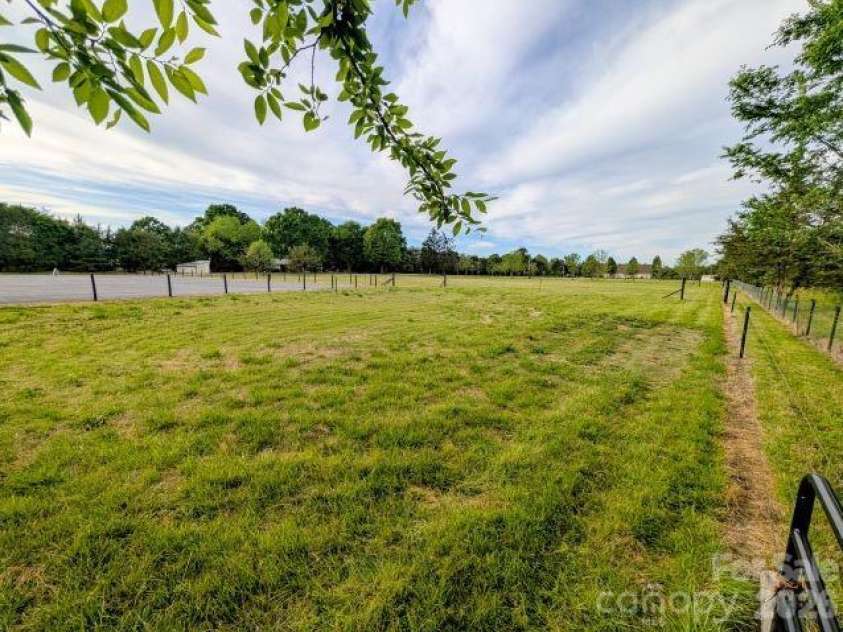 577 Redwood Road, Rock Hill, SC 29730.  MLS# CAR4393106, YatesRealty ID 30587. 