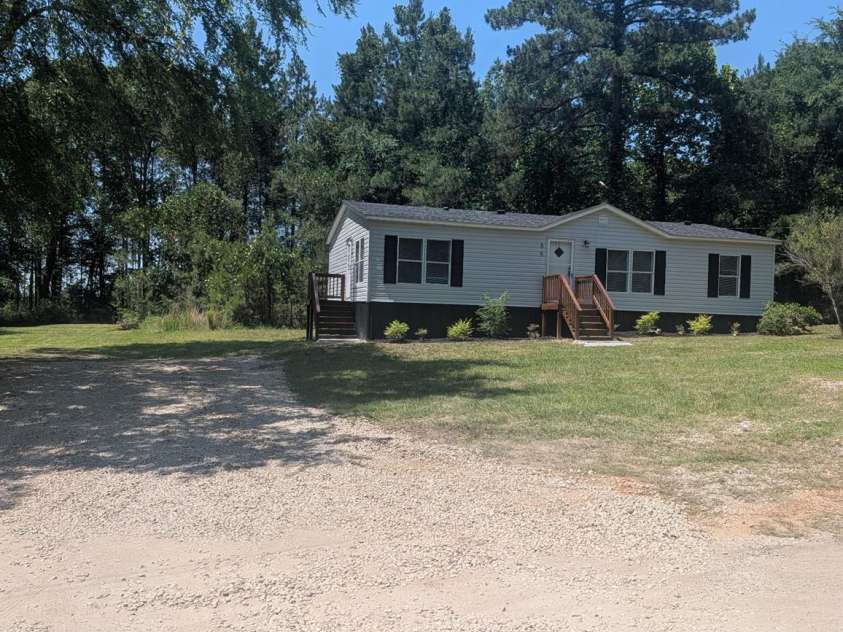 66 Royal Hill, Winnsboro, SC 29180.  MLS# CAR4393900, YatesRealty ID 30588. 