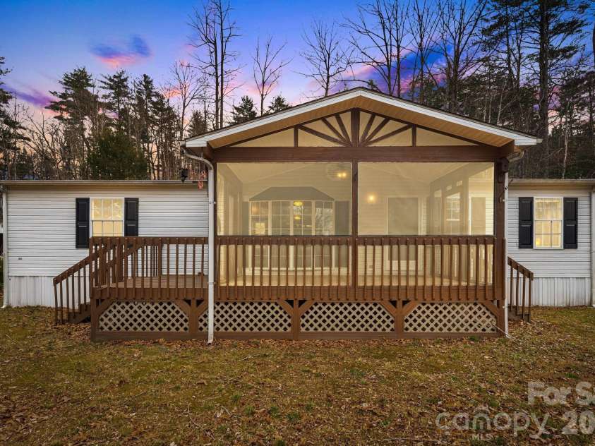 106 Avian Court, Brevard, NC 28712.  MLS# CAR4341571, YatesRealty ID 3059. 