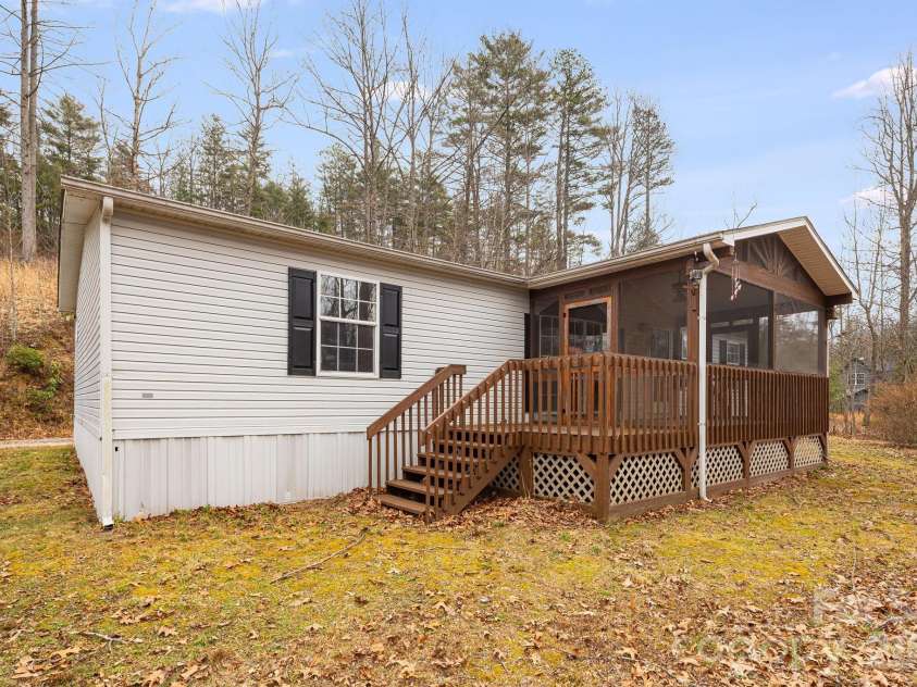 106 Avian Court, Brevard, NC 28712.  MLS# CAR4341571, YatesRealty ID 3059. 