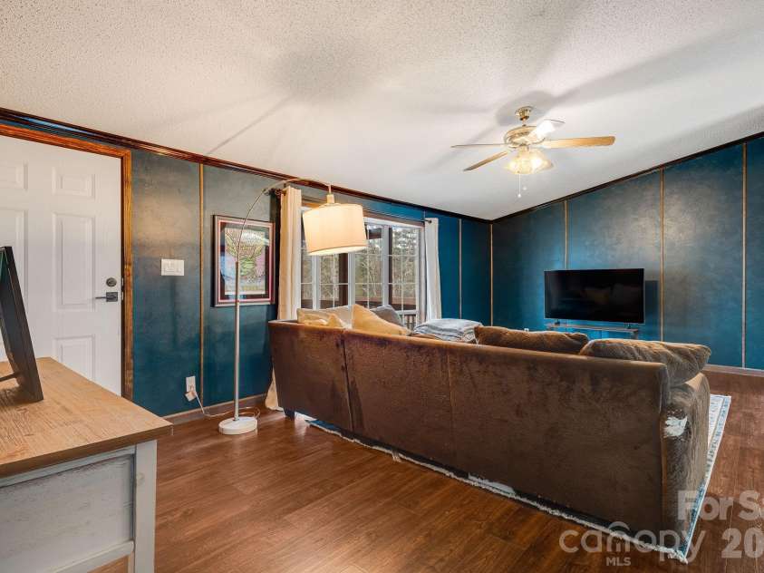 106 Avian Court, Brevard, NC 28712.  MLS# CAR4341571, YatesRealty ID 3059. 