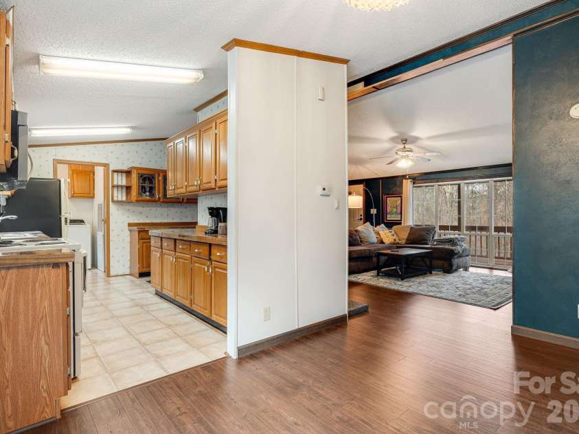 106 Avian Court, Brevard, NC 28712.  MLS# CAR4341571, YatesRealty ID 3059. 