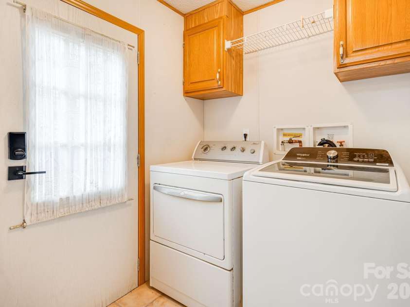 106 Avian Court, Brevard, NC 28712.  MLS# CAR4341571, YatesRealty ID 3059. 