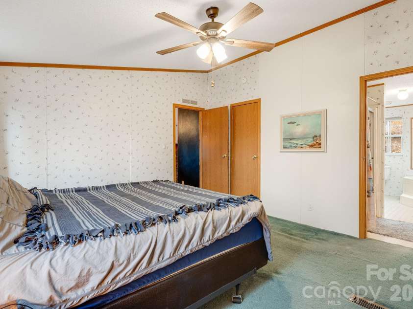 106 Avian Court, Brevard, NC 28712.  MLS# CAR4341571, YatesRealty ID 3059. 