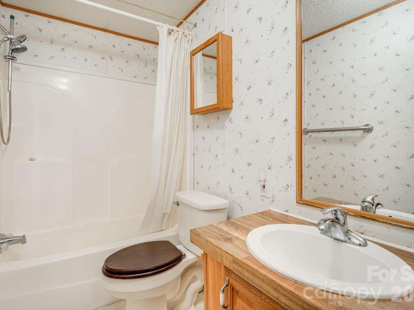 106 Avian Court, Brevard, NC 28712.  MLS# CAR4341571, YatesRealty ID 3059. 