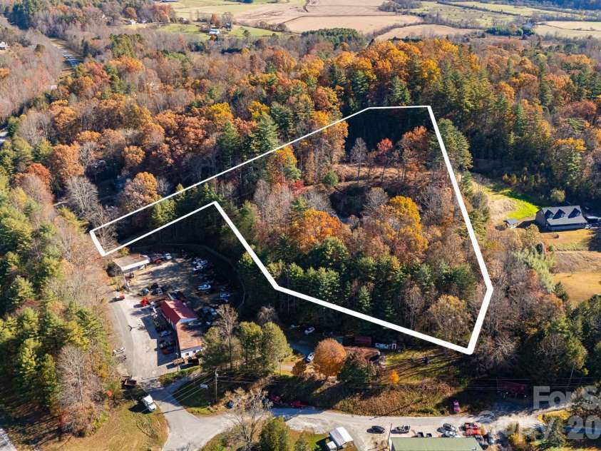 106 Avian Court, Brevard, NC 28712.  MLS# CAR4341571, YatesRealty ID 3059. 