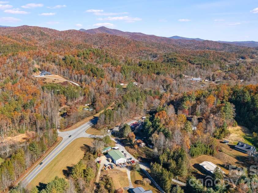 106 Avian Court, Brevard, NC 28712.  MLS# CAR4341571, YatesRealty ID 3059. 