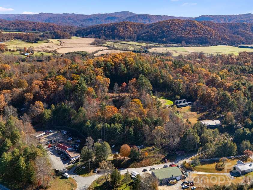 106 Avian Court, Brevard, NC 28712.  MLS# CAR4341571, YatesRealty ID 3059. 