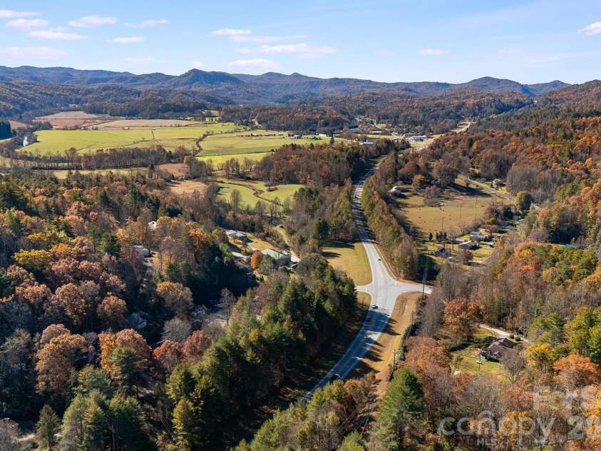 106 Avian Court, Brevard, NC 28712.  MLS# CAR4341571, YatesRealty ID 3059. 