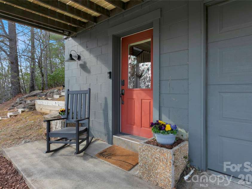 207 Unvquolad Court, Brevard, NC 28712.  MLS# CAR4349399, YatesRealty ID 3059. 